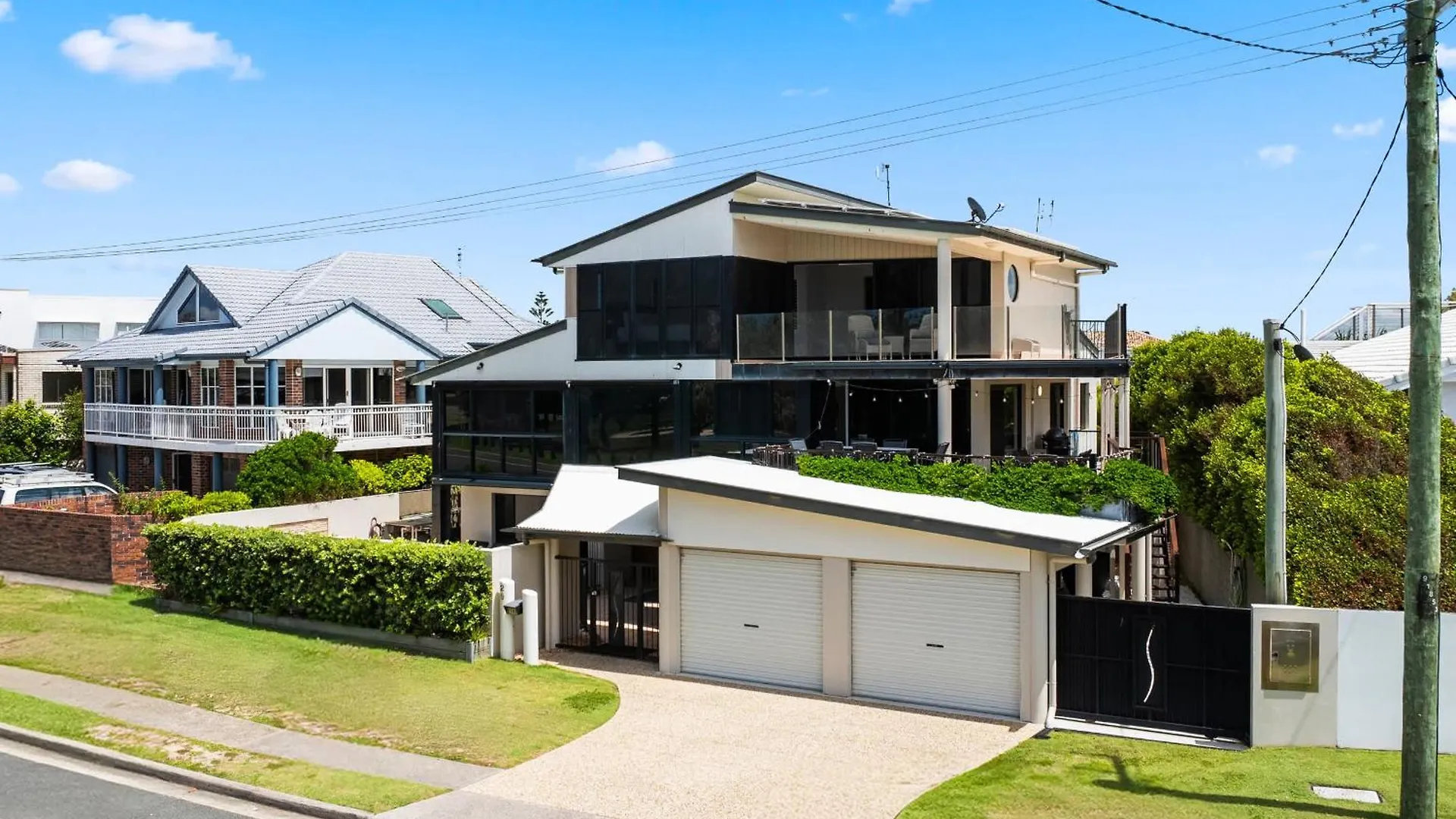 Holiday home Beachfront With Pool Ocean Views And Pet Friendly Buddina