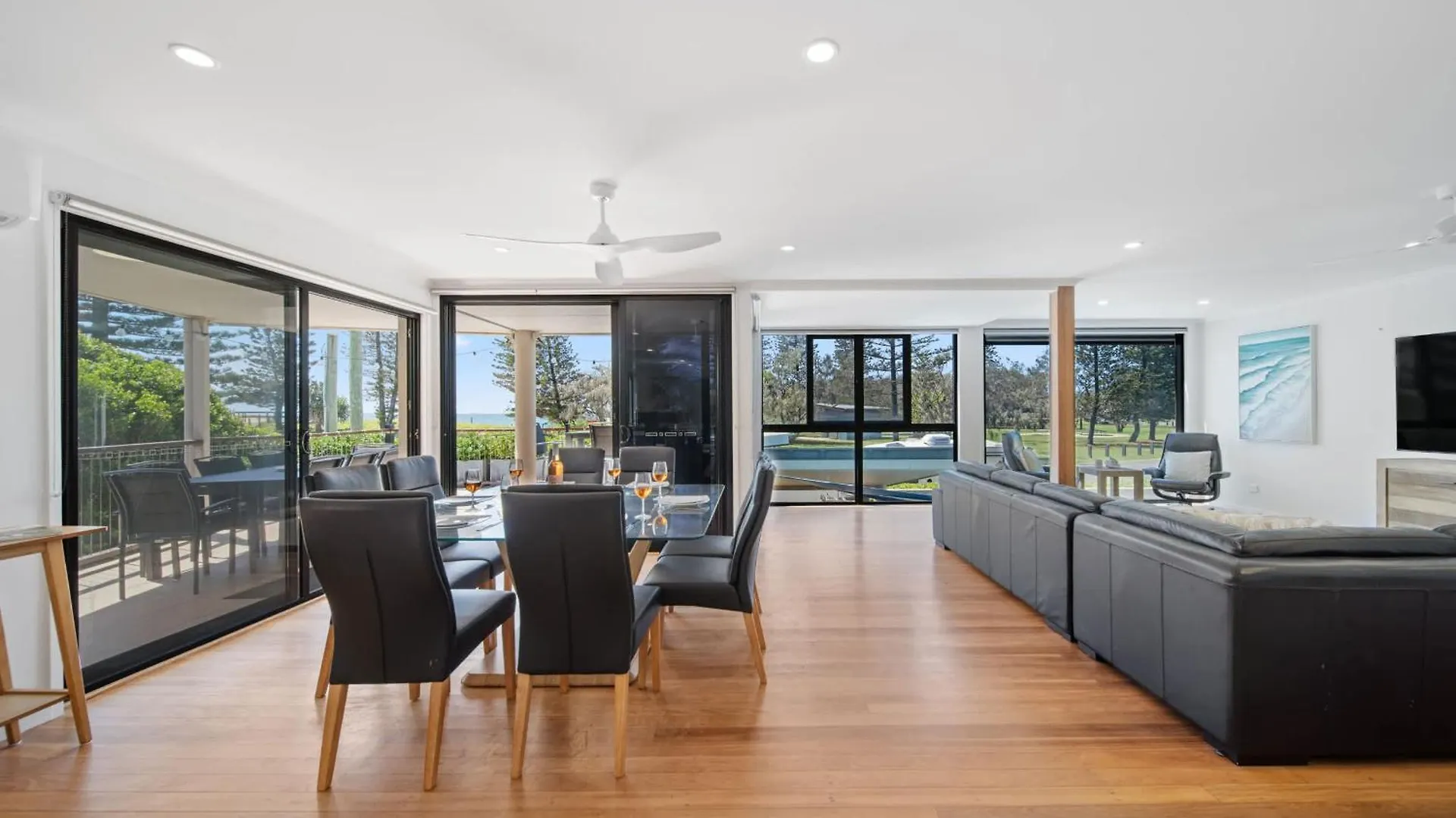 Holiday home Beachfront With Pool Ocean Views And Pet Friendly Buddina
