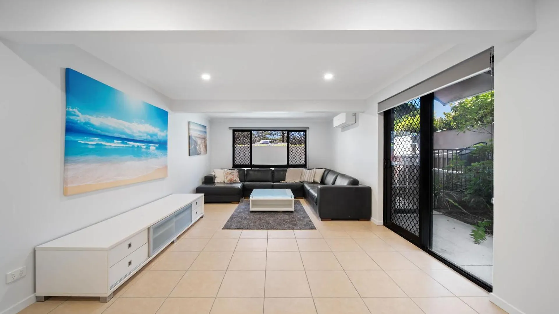 Beachfront With Pool Ocean Views And Pet Friendly Buddina 0*,