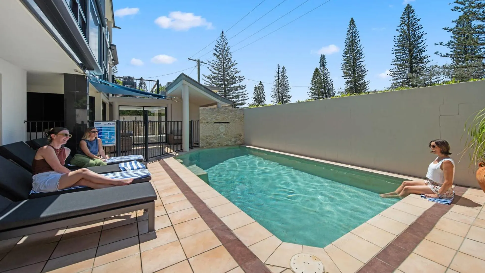 Beachfront With Pool Ocean Views And Pet Friendly Buddina Australia