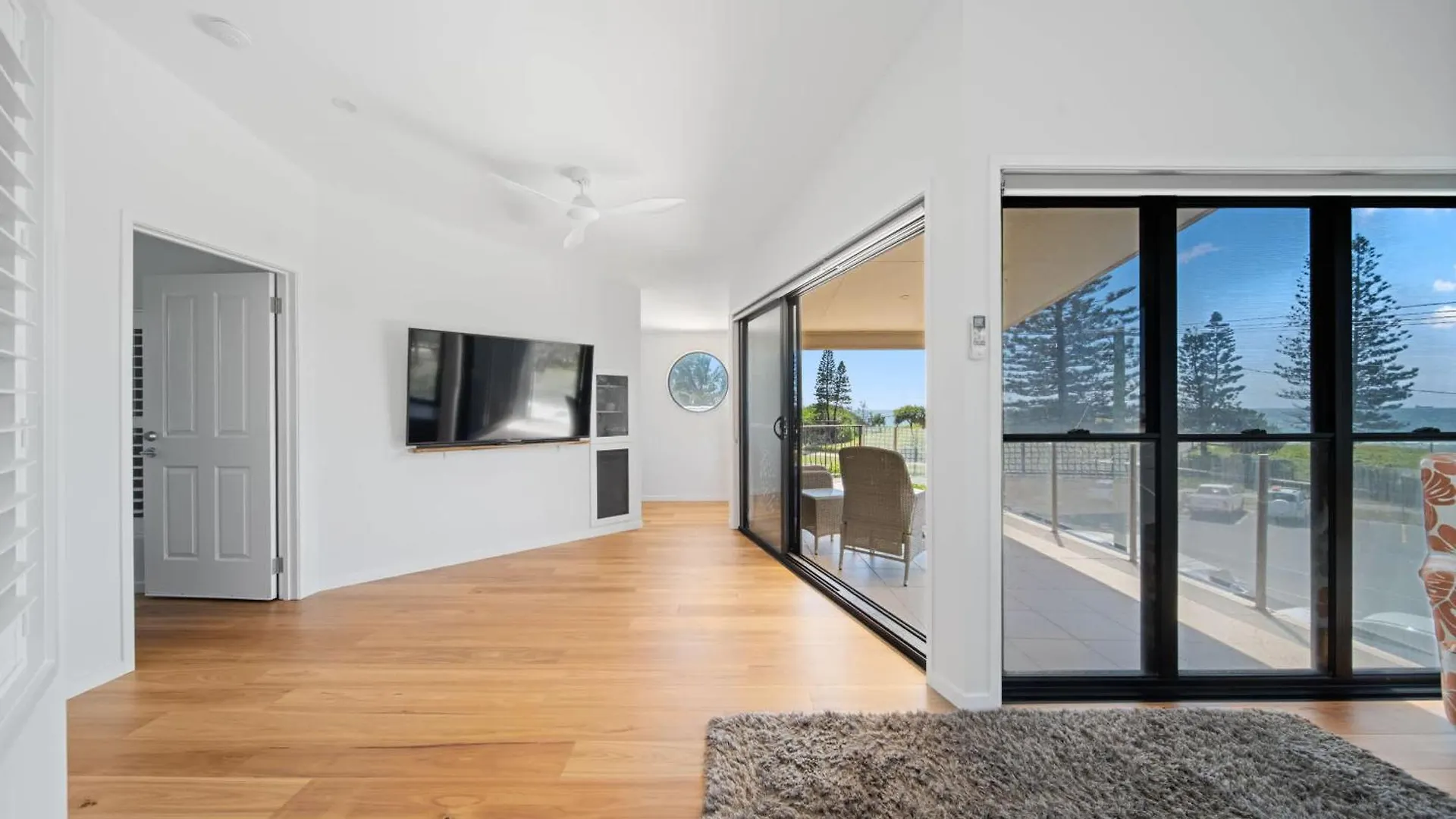 Beachfront With Pool Ocean Views And Pet Friendly Buddina